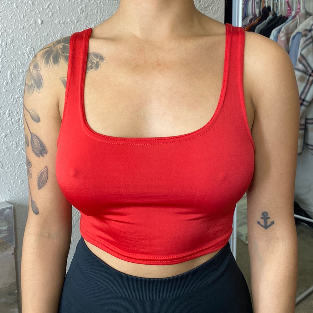 Red PrettyLittle Thing Crop Top Tank Top
